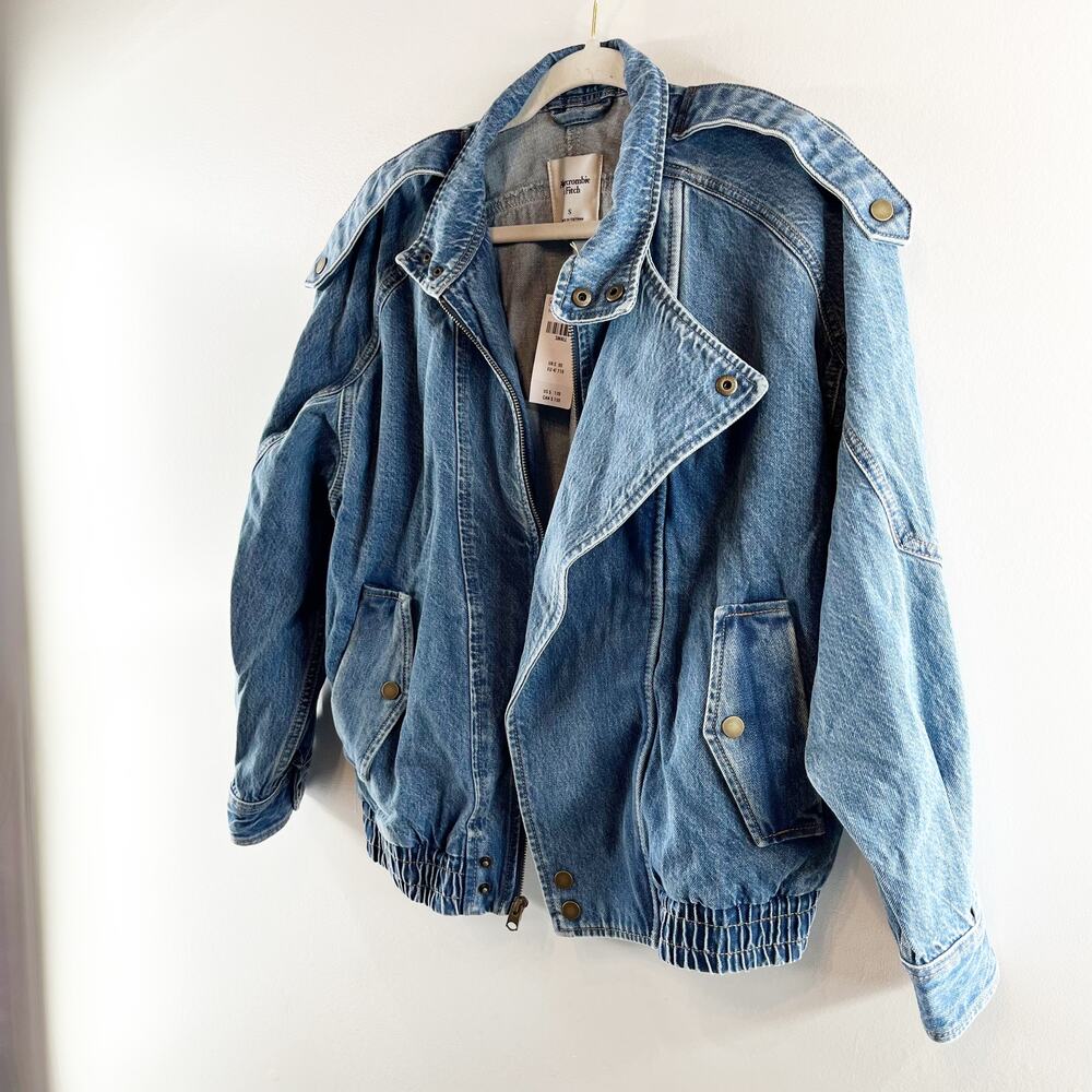 Abercrombie Relaxed Denim Bomber Jacket Medium Wash Blue Small - Picture 7 of 8